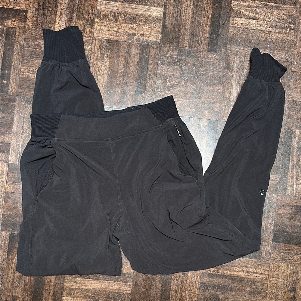 Lululemon black joggers